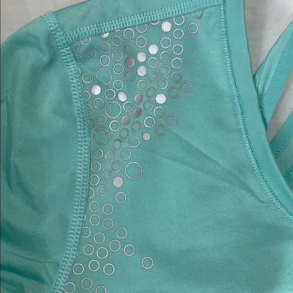 Adidas T-shirt - Picture 3 of 9